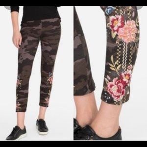 Johnny Was - JW Los Angeles Camo Embroidery Leggings Women XS